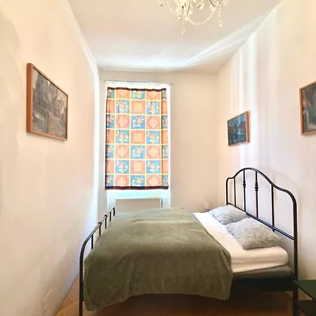 Apartament Center Of 369 *