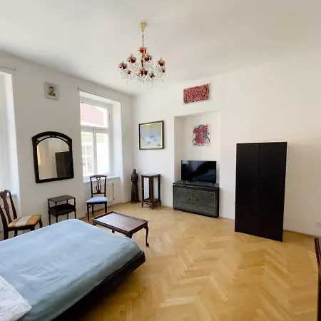 Apartment Center Of 369 Prague