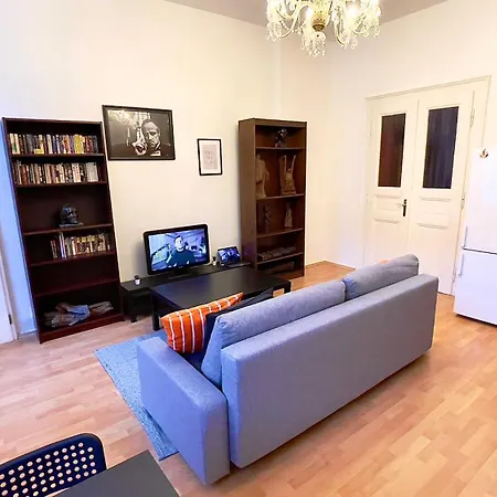 Center Of 369 Apartment *