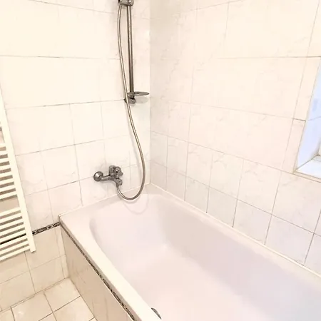 Center Of 369 Apartment